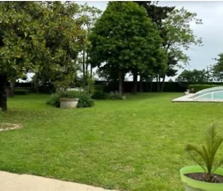 펜션 Le Logis De Villefollet *