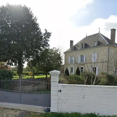 Le Logis De Villefollet *