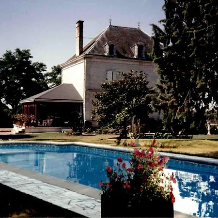 Le Logis De Villefollet Coulon